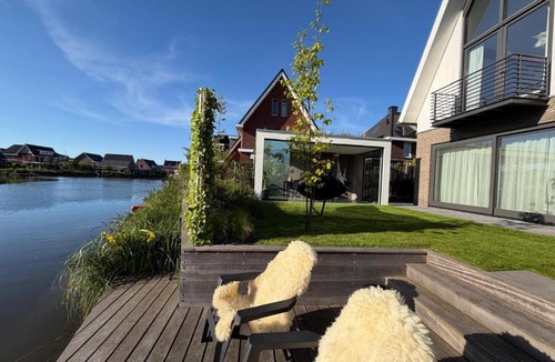 Alkmaar Apartment | Waterfront