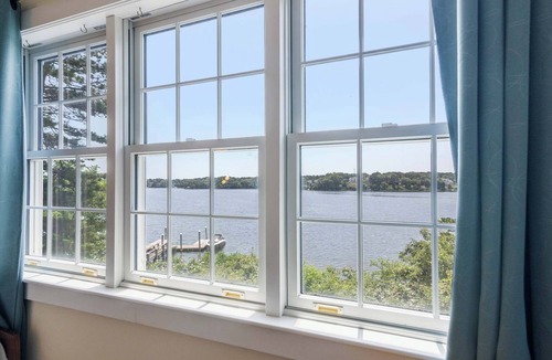 South Dennis House | Waterfront on Follins Pond!