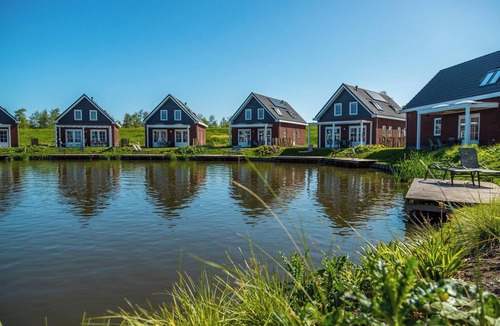 Medemblik House | Waterfront villa with 4 bedrooms