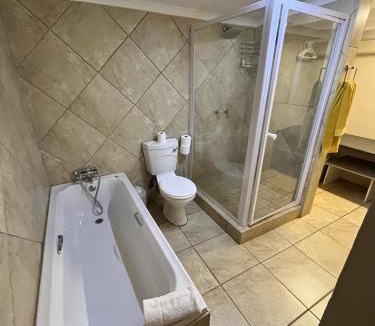 Rustenburg Cabin | Waterglen Guest Lodge
