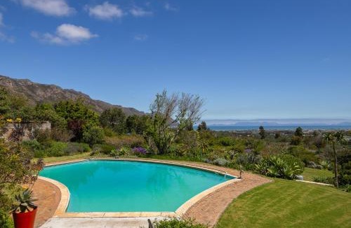 Helderberg Rural House | Watermill Ocean View Luxury Family Retreat