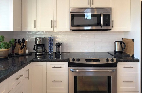 Lower Lonsdale House | Welcome to the North Vancouver Chalet - The Whole House - Just for You!