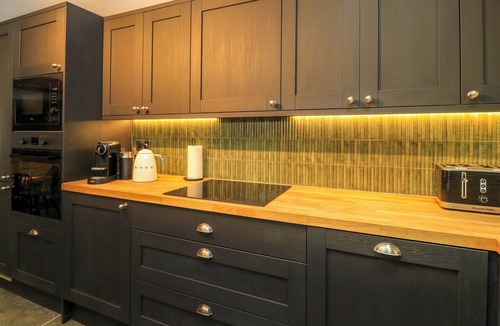 Charlbury Cottage | WELL COTTAGE, pet friendly, character holiday cottage in Charlbury