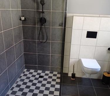 Plumstead House | Wembley guesthouse