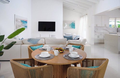 Porters House | West Coast Villa | Walk to Beach | Private Pool - Haynes House