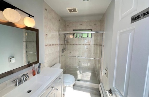 Dundarave House | West Van Lodge. private bedroom , but shared washroom , kitchen & living area.