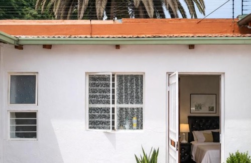 Greater Johannesburg Metropolitan Area Apartment | Westdene to Stay