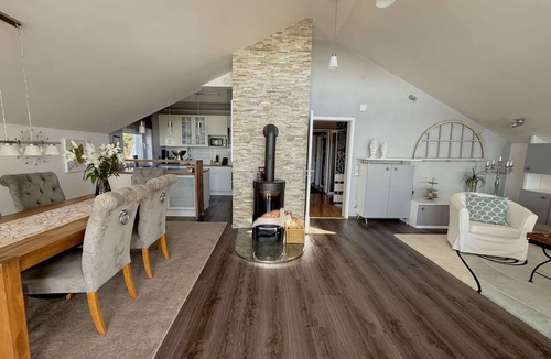 Salzburg House | Westerwald Hideaway für 8 Personen mit großem Garten und Terrasse