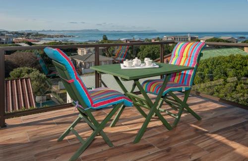 Van Dyks Bay House | White Shark Guest House
