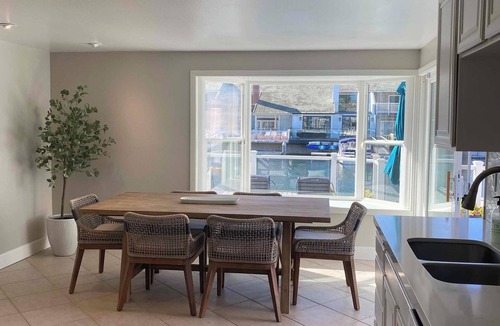 Channel Islands House | WhyKnot: Oxnard Waterfront Canal Home