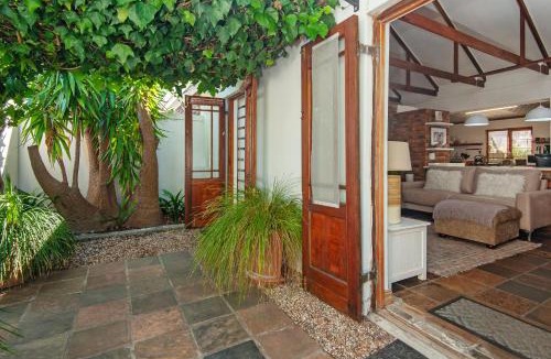 Hermanus City-Centre House | Windsong Cottage