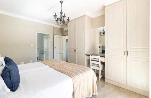 Stellenbosch Cabin | Winelands Golf Lodges 19
