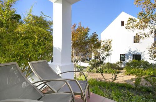 Stellenbosch Cabin | Winelands Golf Lodges 37