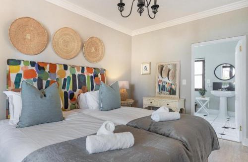 Stellenbosch Cabin | Winelands Golf Lodges 38