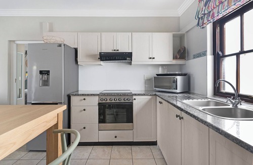 Stellenbosch Villa | Winelands Golf Lodges 38