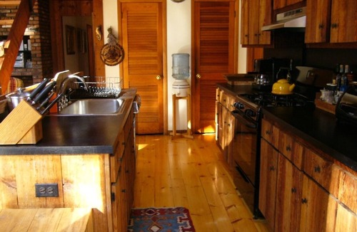 Northwest Harbor House | Winter Rental: Secluded 8 acres, 4 Bedrooms, Sauna, Hot Tub, PET FRIENDLY