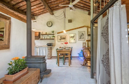 Radicondoli House | Wohnung La Capanna mit Garten und Pool by Interhome