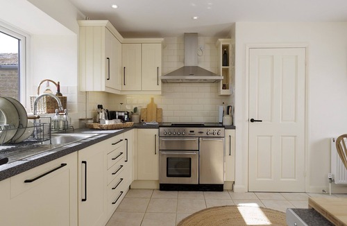 Hook Norton Cottage | Wonderful dog friendly countryside retreat -Coleman's Elm