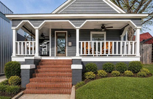 Third Ward House | Wonderful Home in the City. Steps to BofA Stadium.