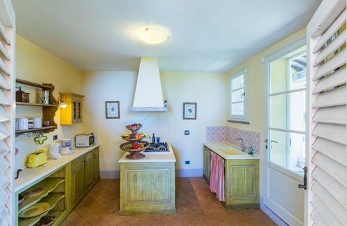 Bibbona Villa | Wonderful private villa with WIFI, private pool, A/C, TV, patio, pets allowed and panoramic view