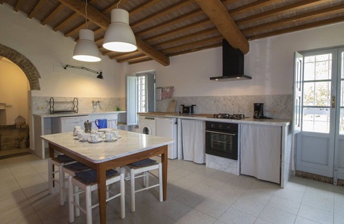 Lorenzana House | Wonderful private villa for 10 people with WIFI, pool, balcony, pets allowed and panoramic view