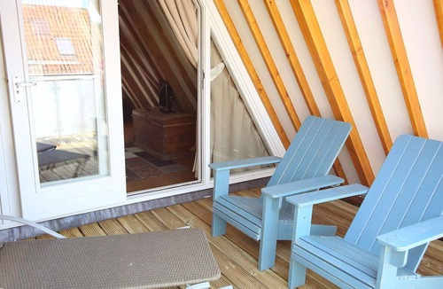 Enkhuizen Villa | Wonderful private villa for 10 people with WIFI, TV and balcony