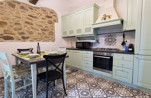 Subbiano House | Wonderful private villa for 5 people with private pool, WIFI, TV, patio and pets allowed