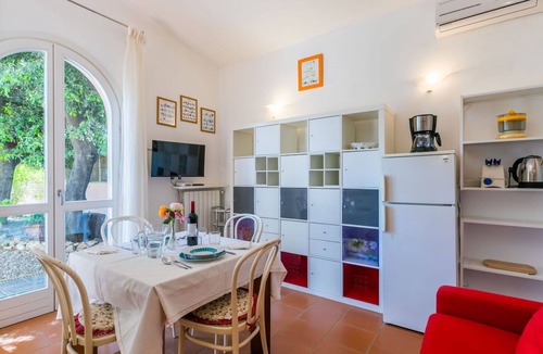 Livorno House | Wonderful private villa for 2 people with A/C, WIFI, TV and patio