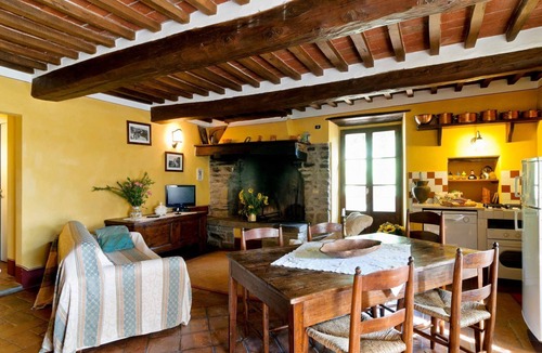 Cortona Villa | Wonderful private villa with private pool, WIFI, TV, terrace, pets allowed and panoramic view