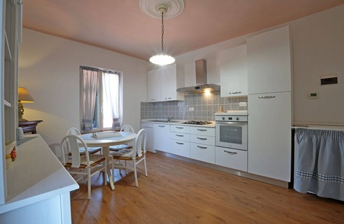Masero Villa | Wonderful villa for 4 guests with WIFI, A/C, TV, terrace and pets allowed, close to La Spezia