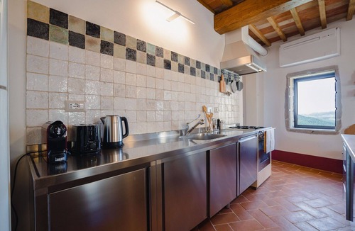Casole d'Elsa House | Wonderful villa for 4 guests with WIFI, A/C, TV and balcony