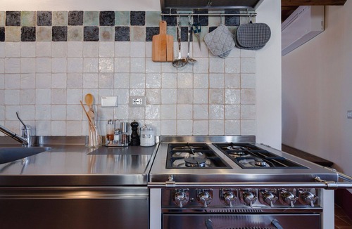Casole d'Elsa House | Wonderful villa for 4 guests with WIFI, A/C, TV and balcony