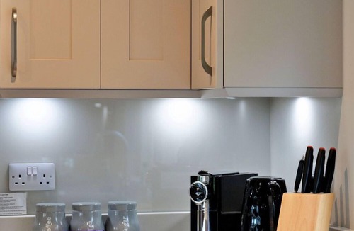 Dorsington House | Wonderful villa for 8 guests with WIFI, TV and pets allowed