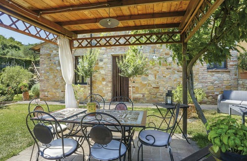 Sughera House | Wonderful villa for 6 guests with private pool, TV, patio and pets allowed