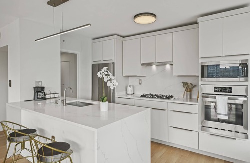 Southwest Apartment | Wonderful Waterfront Apt for 5! Pkg & City Views