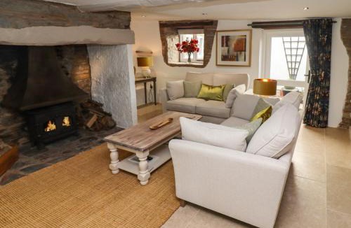 Pitchcombe House | Woodbine Cottage