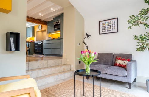 Adderbury Cottage | Wynn Cottage (2) - 2 guests in 1 bedroom