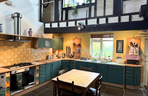 Stratford-upon-Avon House | Y-Not Rooms - Double, Scenic Edge, Parking, Sleeps 2