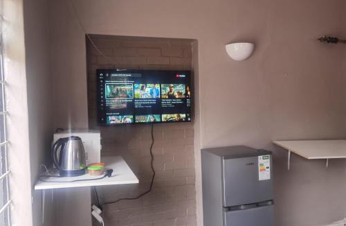 Greater Johannesburg Metropolitan Area House | Yellow Stars Guesthouses