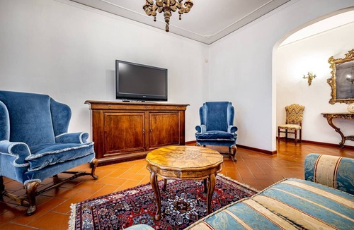 Lungarno del Tempio Apartment | YiD Elegant apt with garage
