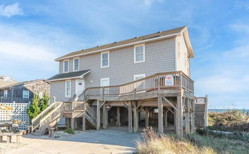 Carolina Dunes House | York - Duck, Carolina Dunes, Oceanfront, Ocean View, Hot Tub, Large Decks, Pets OK