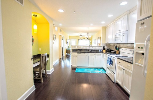 Independence Square Condo | Your Perfect Vacation! Beautiful 2BR, 2BTH Condo & 4 FREE Waterpark passes daily