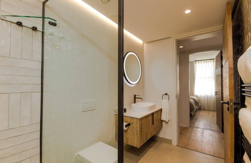 Stellenbosch Central Apartment | Stylish Apartment in Cape Winelands District