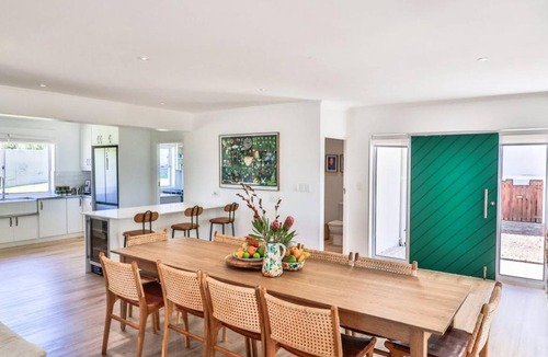 Voelklip Apartment | Zo'luha Spacious Family Home Mountain View