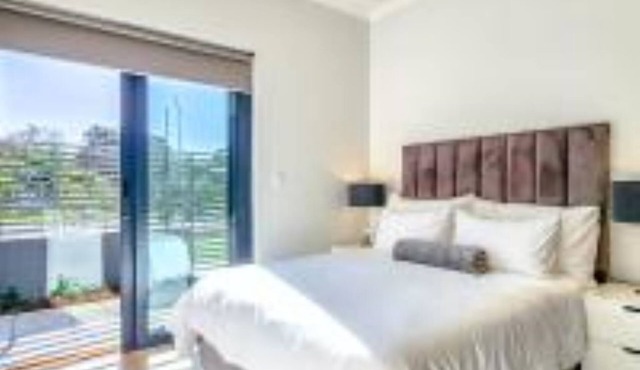 #001 Newlands Peak Elegance