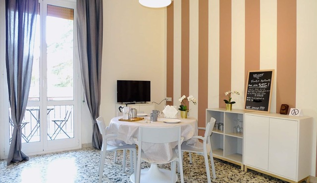 04th Aprt 2Bedrooms /1Bathroom