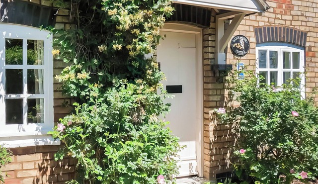1 bedroom accommodation in Offchurch, near Leamington Spa