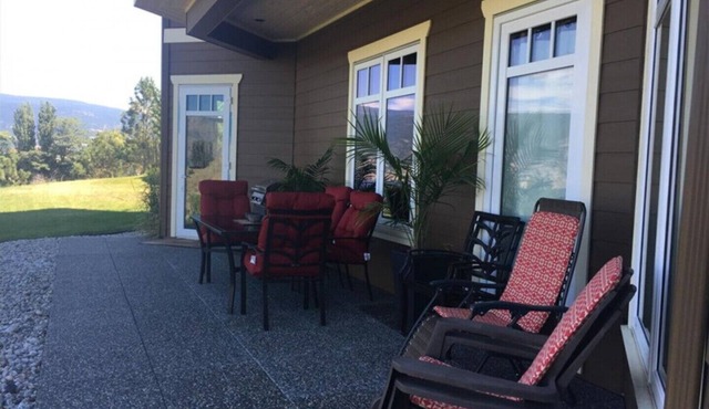 1 Bedroom Executive Lakeview Suite