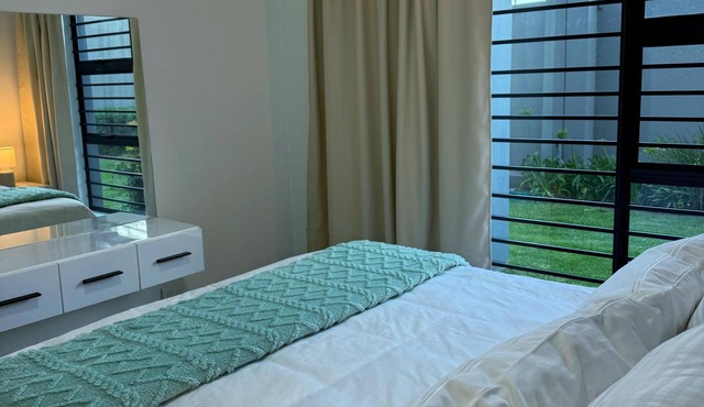 1-bedroom Luxury Garden Suite with Fitness gym, Clubhouse, Pool in Sandton