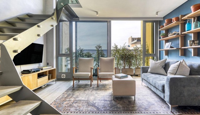 1 Bedroom Modern Self Catering Apartment in De Waterkant